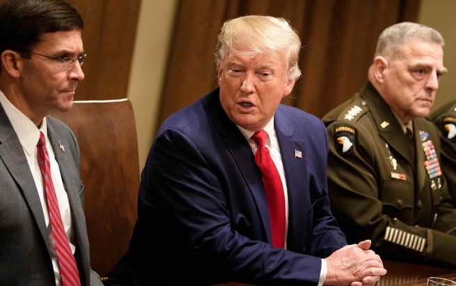 بەرپرسانی سەربازیی ئەمریکا رەخنە لە بڕیارەکەی ترەمپ دەگرن